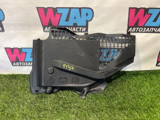 крышка аккумулятора Ford Mustang 6 поколение S550 [рестайлинг] 2018, 2.3 л., бензин, АКПП, серебро, кабриолет, задний привод, FR3B-63018A14-ADW