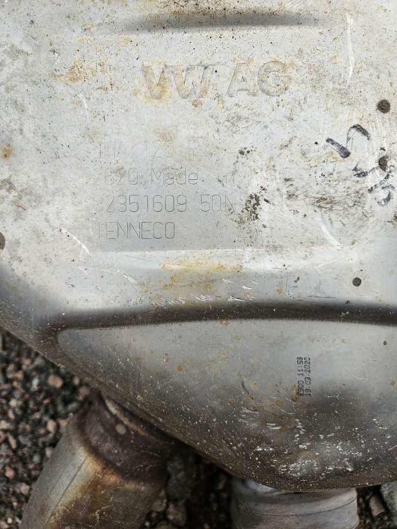 глушитель Volkswagen Tiguan 2 поколение 2020, 2.0 л., бензин, АКПП, внедорожник 5 дв., 5QN253611C - фото №1