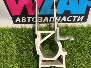 кронштейн (крепление) BMW 3 серия G20 2021, 742223309B20, 7422233