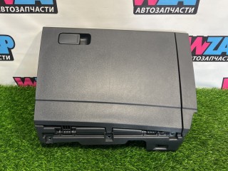 бардачок Volkswagen Jetta 7 поколение 2019, 1.4 л., бензин, АКПП, синий, седан, передний привод, 17B857097