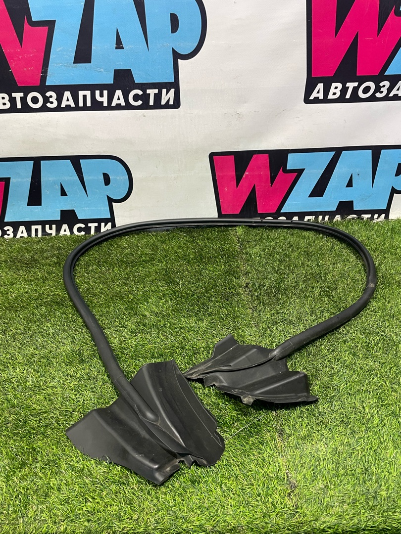 уплотнитель двери Maserati Levante 1 поколение M161 2019, 3.0 л., дизель, АКПП, внедорожник 5 дв., полный привод - фото №1