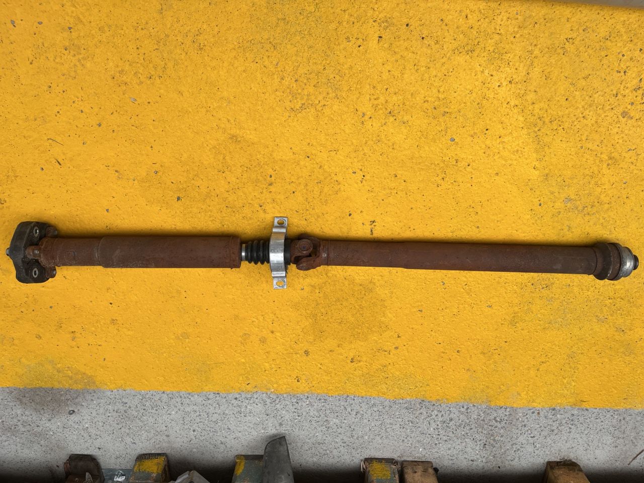 карданный вал Ford Explorer 6 поколение U625 2023, 2.3 л., бензин, АКПП, внедорожник 5 дв., полный привод, L1M3-4K145-AH - фото №1