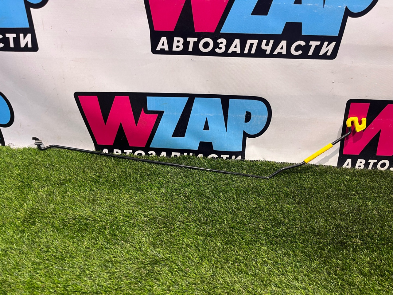 держатель капота Volkswagen Jetta 7 поколение 2019, 1.4 л., бензин, АКПП, седан, передний привод - фото №1