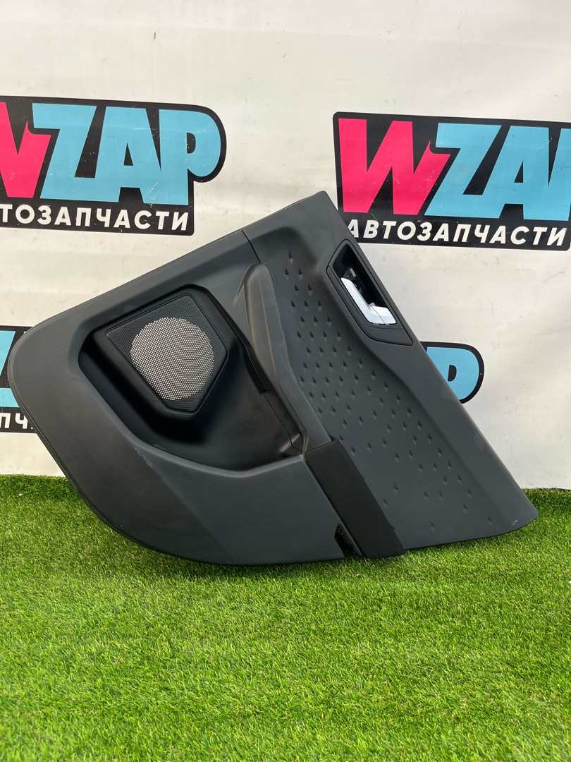 обшивка двери задняя правая Ford Escape 4 поколение CX482 2020, 1.5 л., бензин, АКПП, синий, внедорожник 5 дв., полный привод, LJ6B-S642A54-A - фото №1