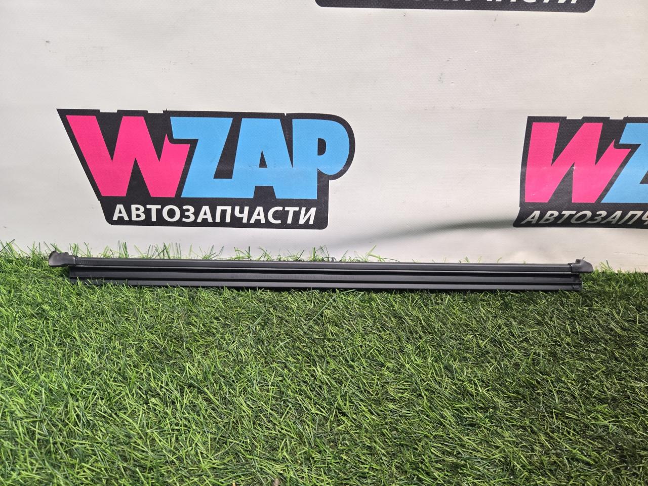 Уплотнитель стекла Volkswagen Jetta 7 поколение 2019, 1.4 л., бензин, АКПП, седан, передний привод, 17A839479A - фото №1