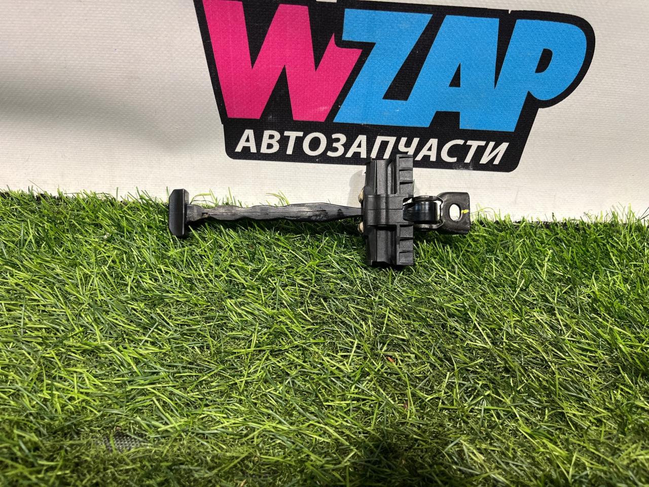 ограничитель открывания двери Volkswagen Jetta 7 поколение 2019, 1.4 л., бензин, АКПП, серый, седан, передний привод - фото №1