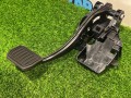 педаль тормоза Tesla Model 3 2 поколение Highland 2025, белый, 104469100D - фото №2