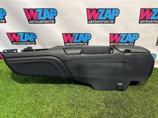 консоль салона Ford Mustang 6 поколение S550 [рестайлинг] 2018, 2.3 л., бензин, АКПП, желтый, купе, задний привод