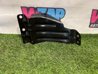 кронштейн (крепление) Ford Mustang 6 поколение S550 [рестайлинг] 2021, 2.3 л., бензин, АКПП, оранжевый, купе, задний привод, FR3B63101E03AC