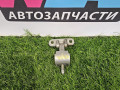 петля крышки багажника Volkswagen Passat B8 2016, 2.0 л., дизель, универсал, передний привод, правый руль, 8V3827299A - фото №6