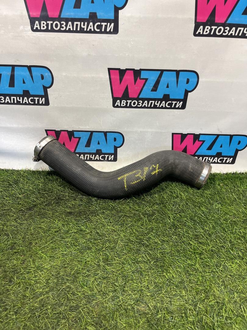 патрубок интеркулера Ford Explorer 6 поколение U625 2020, 2.3 л., бензин, белый, полный привод - фото №1