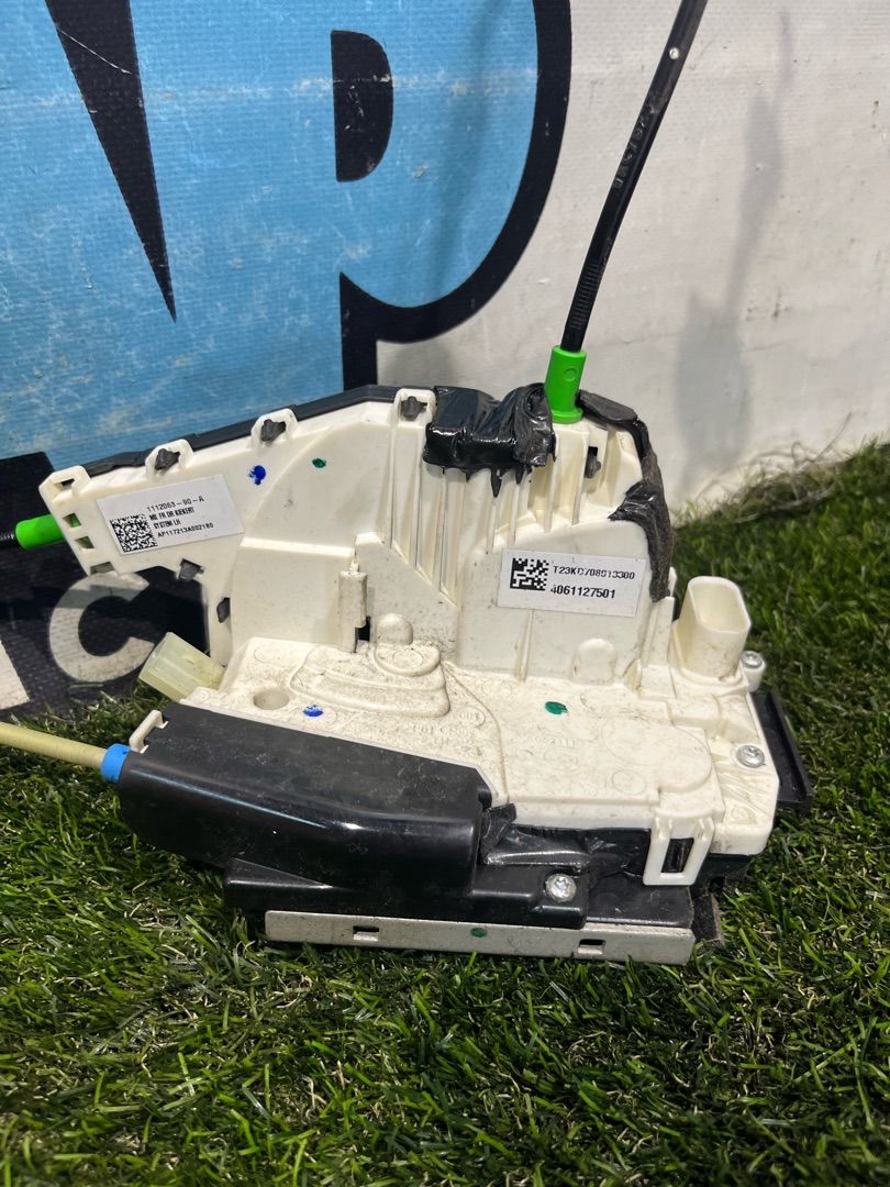 замок двери передней левой Tesla Model X 1 поколение 2017, электро, белый, 1112063-90-A - фото №1