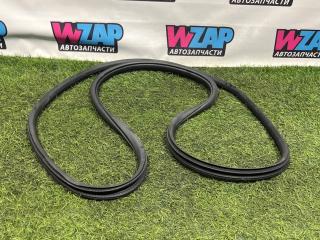 уплотнитель двери Honda CR-V 5 поколение [рестайлинг] 2022, 1.5 л., бензин, АКПП, красный