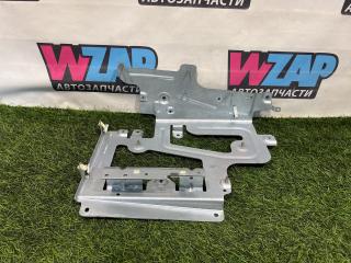 кронштейн (крепление) Jaguar XJ 4 поколение [рестайлинг] 2017, 3.0 л., бензин, АКПП, седан, задний привод, FW93-18T808-AD