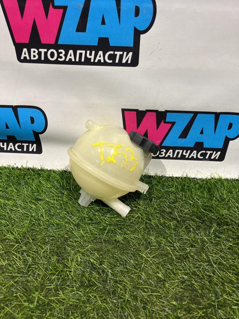 бачок расширительный Buick Encore GX 1 поколение 2020, 1.2 л., бензин, АКПП, внедорожник 5 дв., передний привод, 13537034 - фото №1