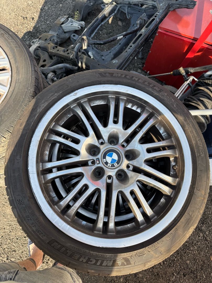 диск литой BMW M3 E46 2003, 3.2 л., S54 B32, бензин, АКПП, синий, хетчбэк 3 дв., задний привод - фото №1