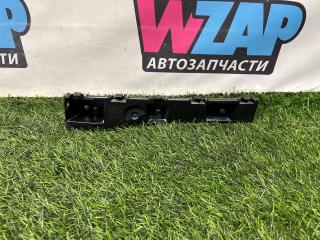 Кронштейн крепления порога Ford Mustang 6 поколение S550 [рестайлинг] 2021, 2.3 л., бензин, АКПП, оранжевый, купе, задний привод, FR3B-16C067-AC