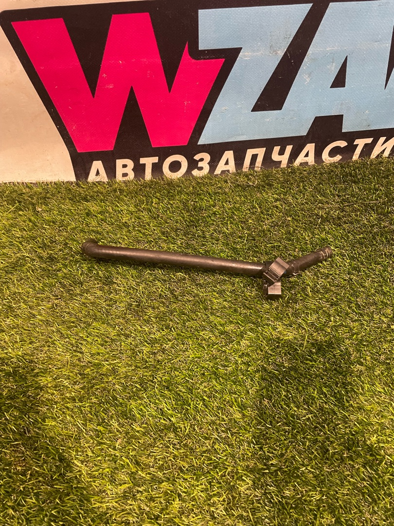 патрубок радиатора Volkswagen Jetta 7 поколение 2019, 1.4 л., бензин, АКПП, седан, передний привод, 04E122447 - фото №1
