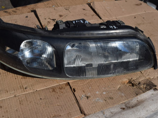 фара правая Volvo XC70 2 поколение 2002, 2.4 л., Ti, B 5244 T3, бензин, АКПП, универсал, полный подключаемый привод, 8693568