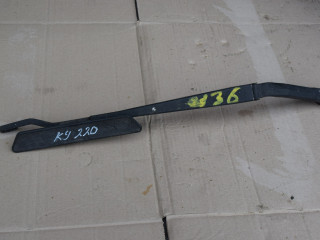 щеткодержатель (поводок стеклоочистителя, дворник) Mazda 626 GF 1998, 2.0 л., бензин, МКПП, универсал, GE4TA