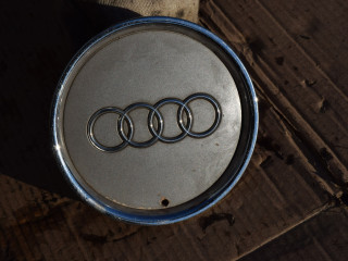 колпачок литого диска Audi A3 8L 1999, 1.8 л., APP, бензин, МКПП, хетчбэк 5 дв., 8L0601165A