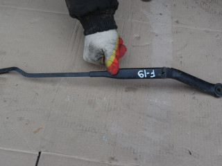 щеткодержатель (поводок стеклоочистителя, дворник) Nissan Almera N15 1998, 1.8 л., бензин