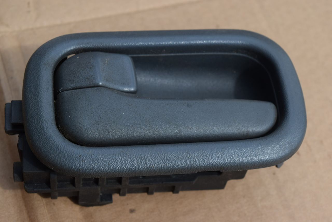 ручка внутренняя задняя левая Nissan Almera Classic B10 2006, 1.6 л., i, QG16DE, бензин, МКПП, седан, передний привод, 8067195F0B - фото №1