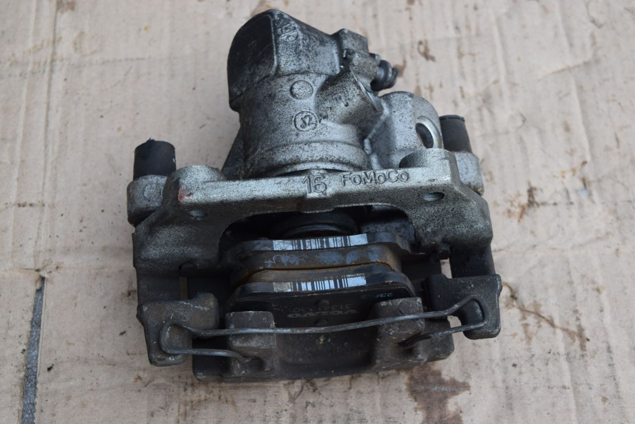 суппорт задний левый Volvo V40 2 поколение 2012, 1.6 л., Ti, B 4164 T, бензин, АКПП, универсал, 31341230, 31341330 - фото №1