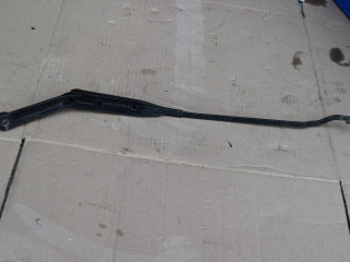 щеткодержатель (поводок стеклоочистителя, дворник) Opel Vectra B 1998, 1.6 л., бензин, 90504175