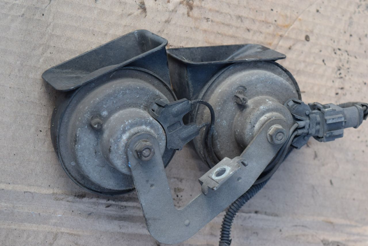 сигнал (клаксон) Volvo XC90 1 поколение 2003, 2.4 л., D 5244 T, дизель, АКПП - фото №1