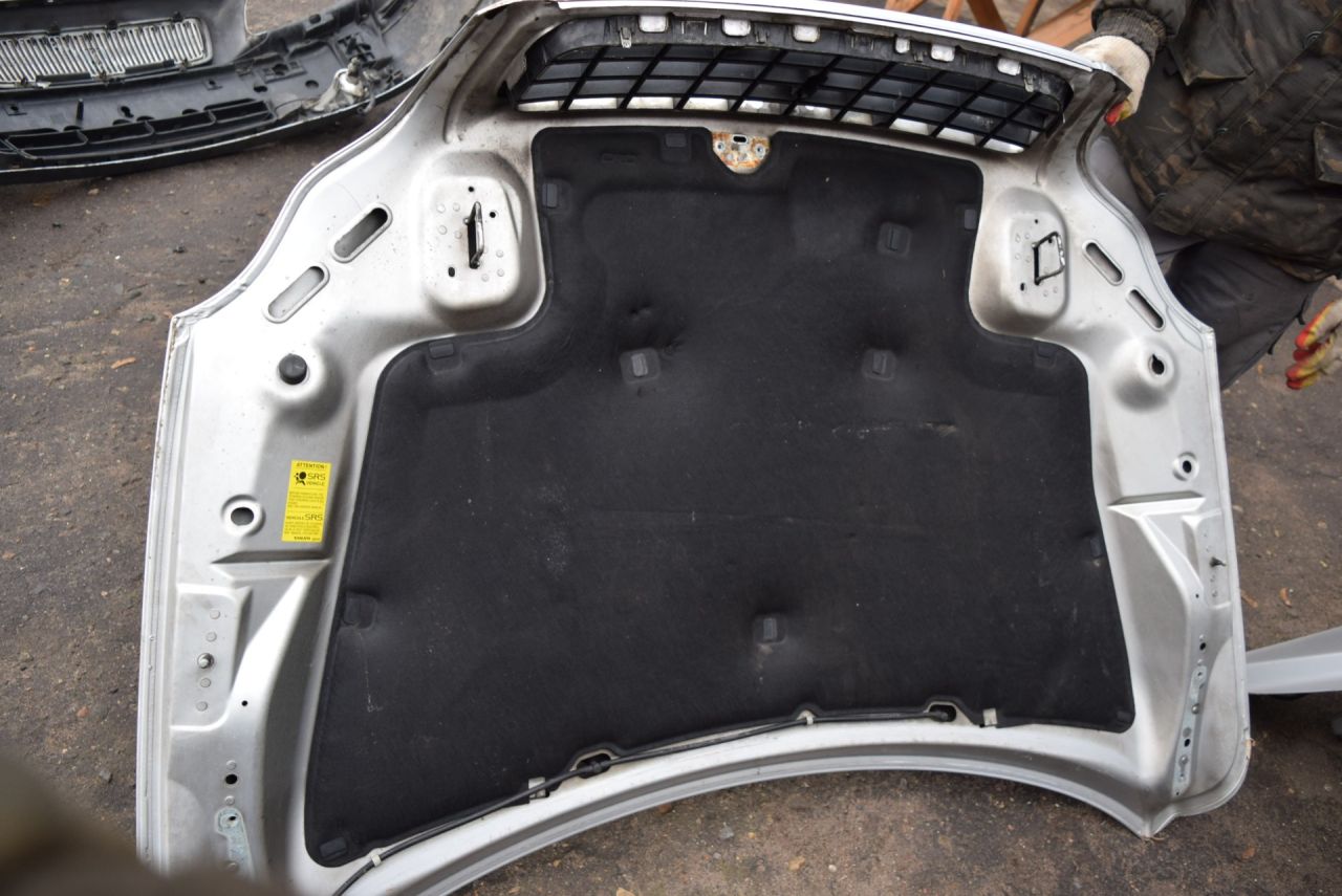 шумоизоляция капота Volvo XC90 1 поколение 2003, 2.4 л., D 5244 T, дизель, АКПП - фото №1