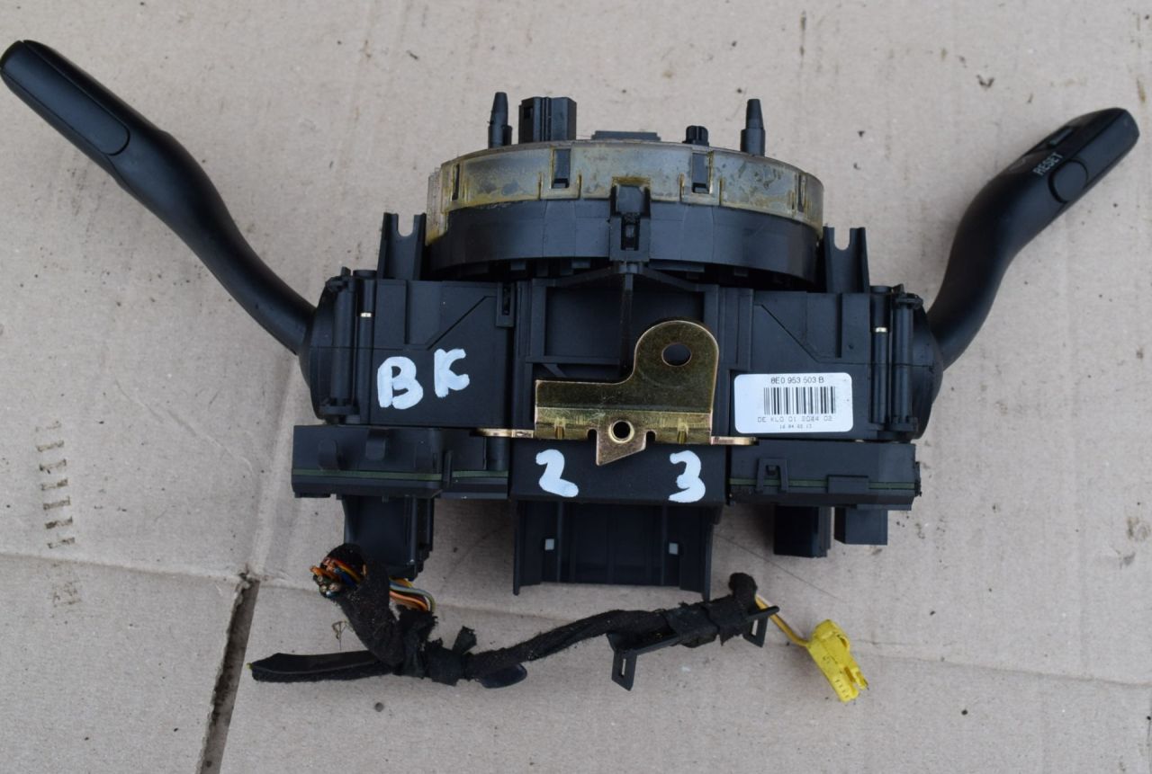 переключатель подрулевой (стрекоза) Audi A4 B6 2003, 2.0 л., ALT, бензин, МКПП, седан, 8E0953503B, 8E0953549F, 8E0953541C - фото №1