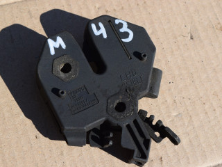 замок капота Volvo XC70 2 поколение [рестайлинг] 2006, 2.4 л., D5, D 5244 T, дизель, АКПП, универсал, полный подключаемый привод, 9483765