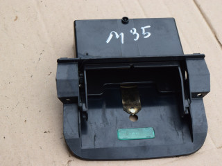 пепельница Volvo XC70 1 поколение 1999, 2.4 л., Ti, B 5244 T, бензин, АКПП, универсал, полный подключаемый привод, 9158408