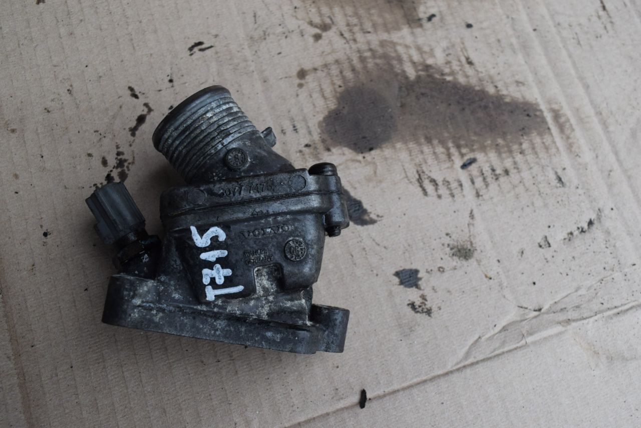 корпус термостата Volvo S80 2 поколение 2008, 2.4 л., D5, D 5244 T5, дизель, МКПП, седан, передний привод, 30777475 - фото №1