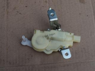 активатор замка багажника Toyota Yaris XP9 2008, 1.4 л., 1ND-TV, дизель, МКПП, хетчбэк 5 дв., 691500D030