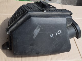 корпус воздушного фильтра Volvo XC60 1 поколение 2010, 2.4 л., D5, D 5244 T14, дизель, МКПП, белый, передний привод, 30792196