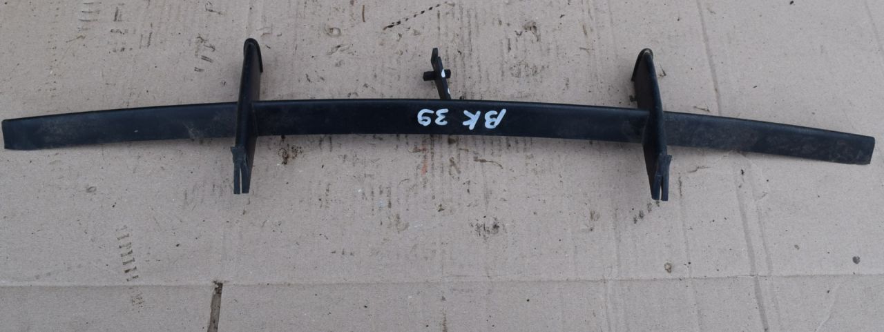 заглушка (решетка) в бампер Volvo S60 1 поколение 2004, 2.4 л., D5, D 5244 T, дизель, МКПП, седан, передний привод, 09484081 - фото №1