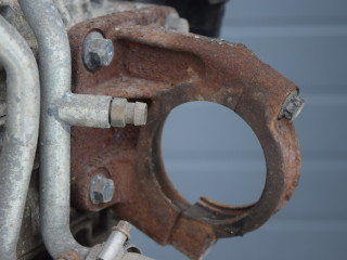 кронштейн полуоси Volvo S40 2 поколение 2005, 2.4 л., i, B 5244 S5, бензин, АКПП, передний привод