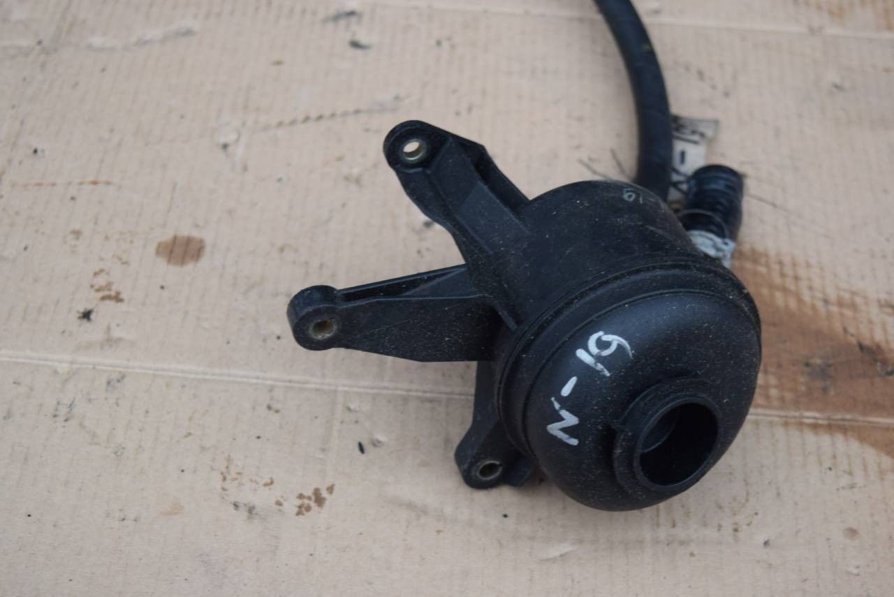 бачок гидроусилителя Mercedes-Benz C-Класс W203/S203/CL203 2000, 2.2 л., дизель, АКПП, седан, A2034600083 - фото №1