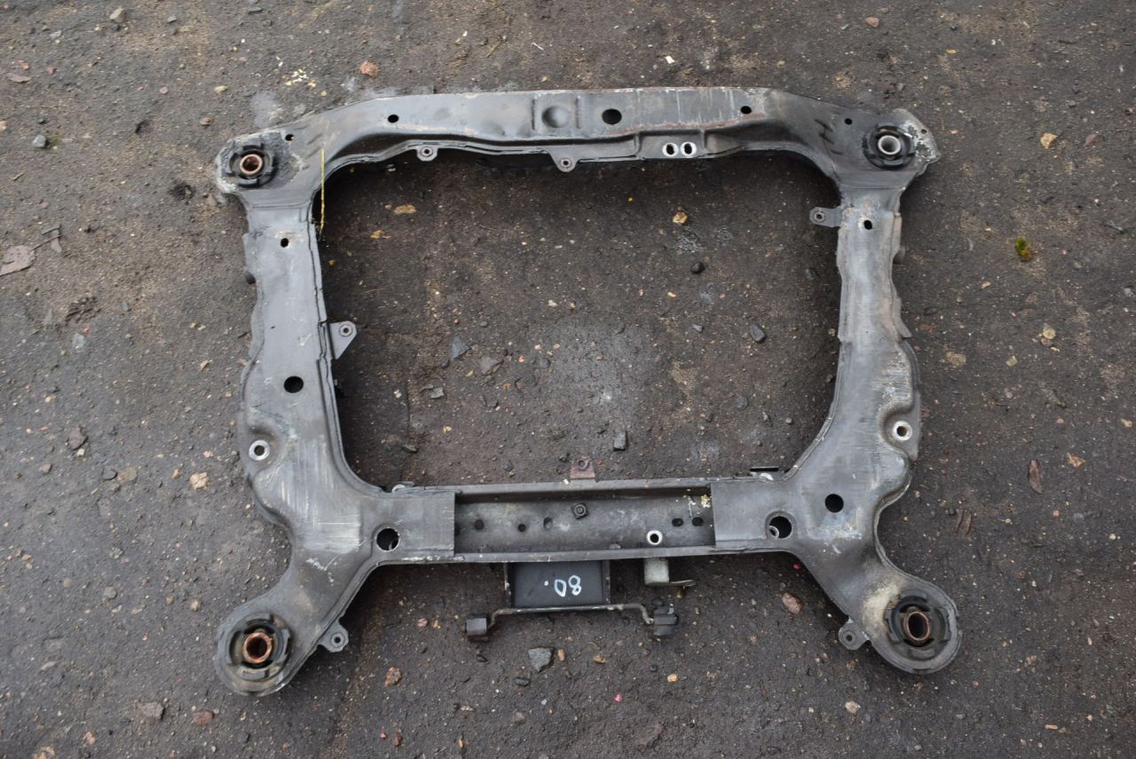 балка подвески передняя (подрамник) Volvo V70 2 поколение 2001, 2.4 л., i, B 5244 S2, бензин, АКПП, универсал, передний привод - фото №1