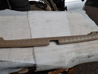 накладка внутренняя на заднюю панель кузова Volvo XC70 1 поколение 2002, 2.5 л., Ti, B 5254 T2, бензин, МКПП, универсал, полный подключаемый привод