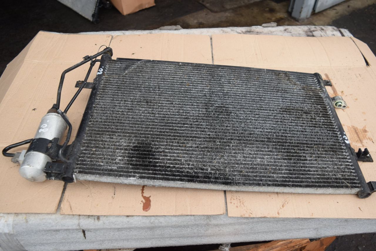 радиатор кондиционера Volvo XC70 1 поколение 2003, 2.4 л., Ti, дизель, АКПП, универсал, полный подключаемый привод - фото №1