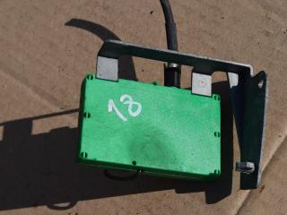 усилитель антенны Volvo V70 2 поколение 2003, 2.4 л., Ti, B 5244 T3, бензин, МКПП, универсал, передний привод, 9459222