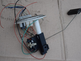 датчик уровня топлива Volvo V70 2 поколение 2001, 2.4 л., i, B 5244 S2, бензин, АКПП, универсал, передний привод