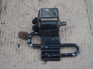 петля двери Audi A4 B7 2006, 2.0 л., дизель, АКПП, 8E0831412