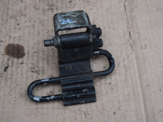 петля двери Audi A4 B7 2006, 2.0 л., дизель, АКПП, 8E0831411