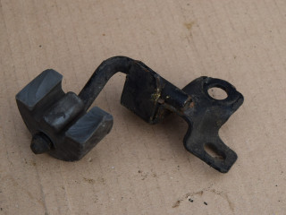 кронштейн глушителя Volvo XC70 2 поколение 2002, 2.4 л., Ti, B 5244 T3, бензин, АКПП, универсал, полный подключаемый привод