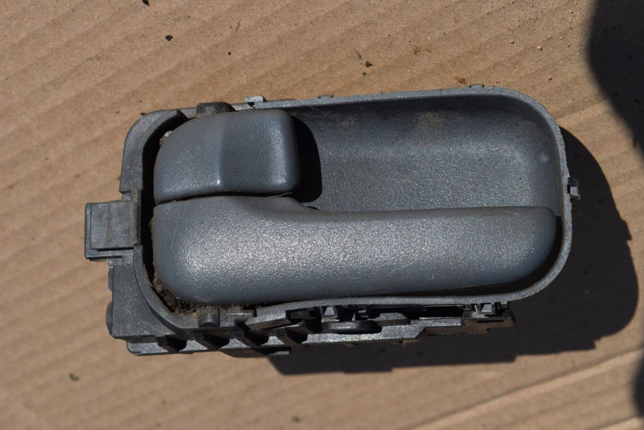 ручка внутренняя передняя левая Nissan Almera Classic B10 2006, 1.6 л., i, QG16DE, бензин, МКПП, седан, передний привод, 8067195F0B - фото №1