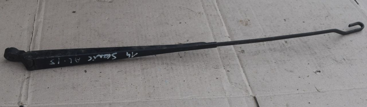 щеткодержатель (поводок стеклоочистителя, дворник) Renault Scenic 1 поколение 1999, 1.6 л., бензин, 7700843526 - фото №1